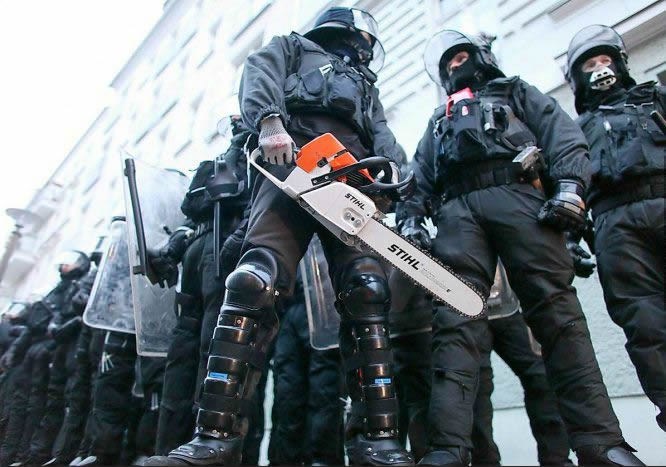 Policija s motorkama: Ovako se rade nepopularni rezovi