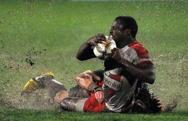 Moja! Moja! Ova je lopta baš njam, njam, njam...