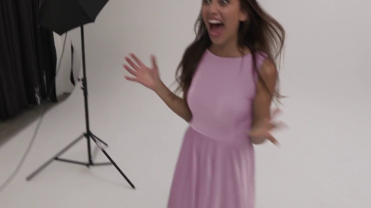 Budućnost mode? Haljina koja mijenja boju po vašem izboru