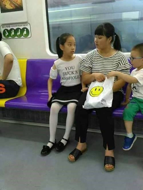 Ono kad ti mama bira odjeću, a ne zna engleski