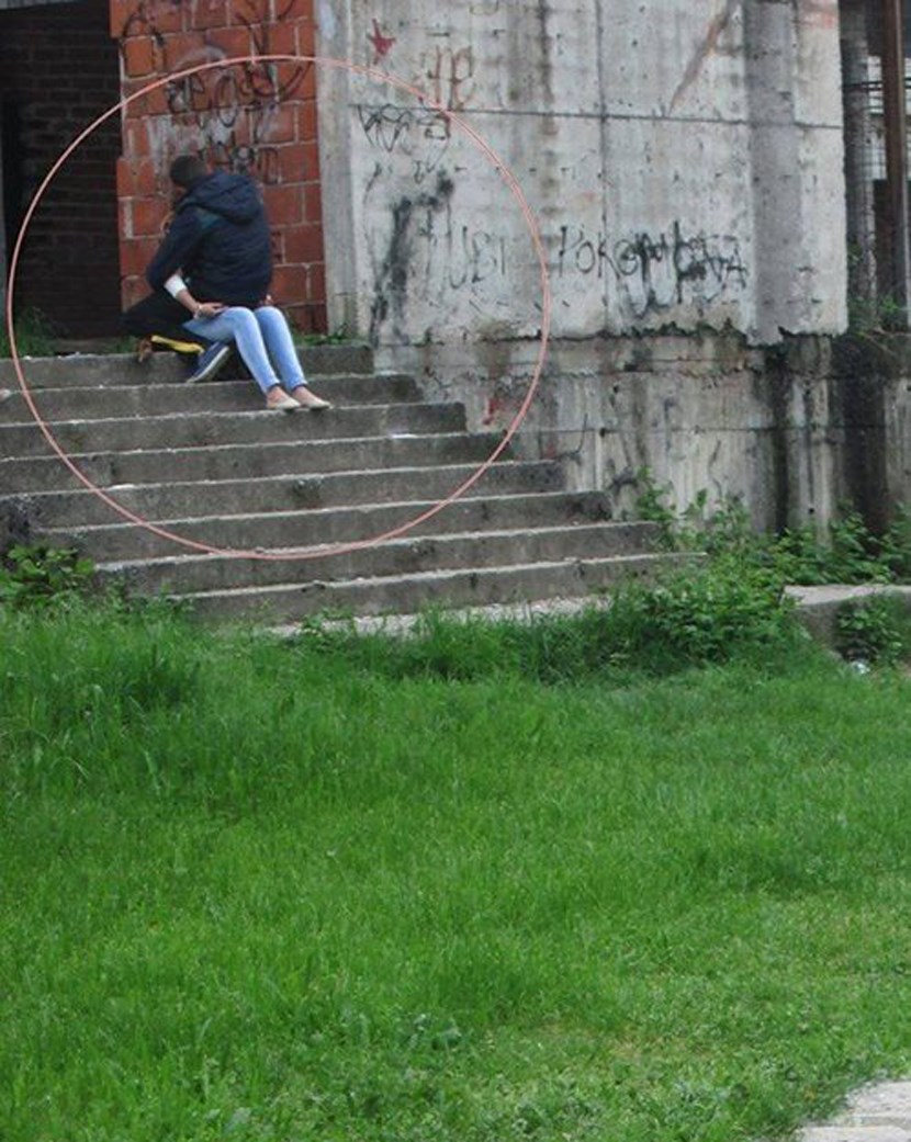 Sablazan: Ljudi podivljali zbog fotke zaljubljenog para!