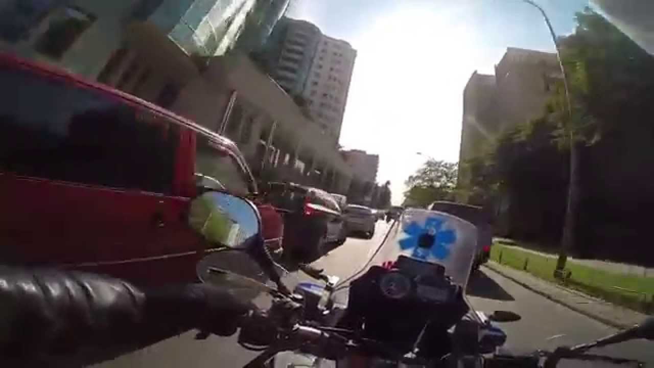 VIDEO: Vratolomna gradska jurnjava Hitne na motociklu!