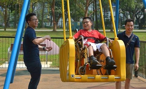 Ljuljačka za djecu u kolicima