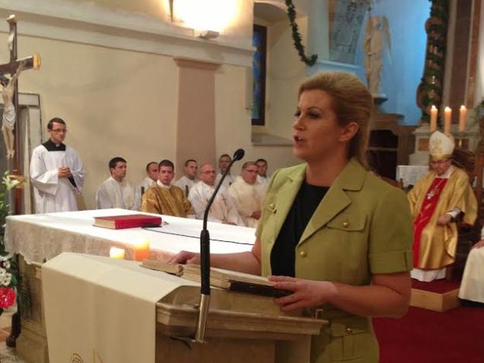 Maske padaju: Konačno se vidi kome Crkva služi