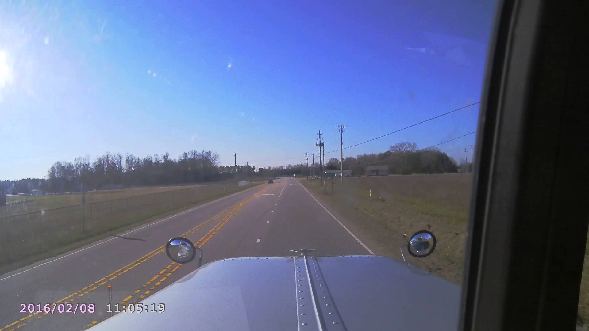 VIDEO Kamion sletio s ceste i završio u sobi obližnje kuće!