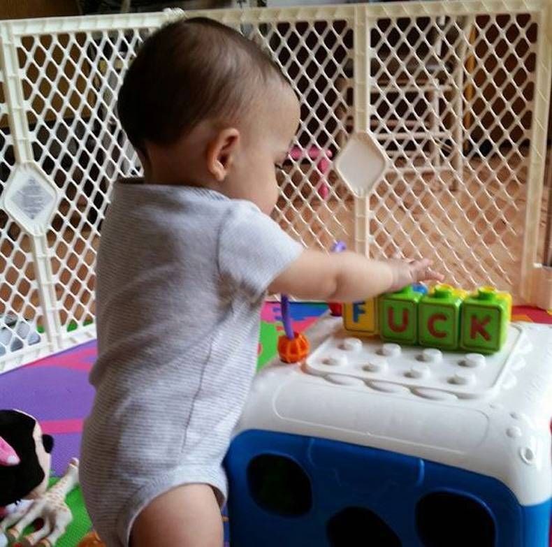 Awwww, njegova prva riječ!