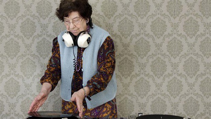 Kad baka odluči postati DJ