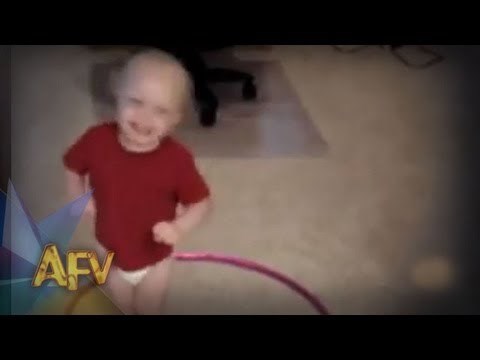 Entuzijastični bebač postao "kralj hulahupa"