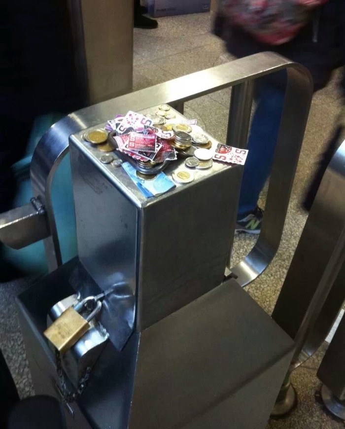 Samo u Kanadi: Plaćaju karte i kad automat ne radi