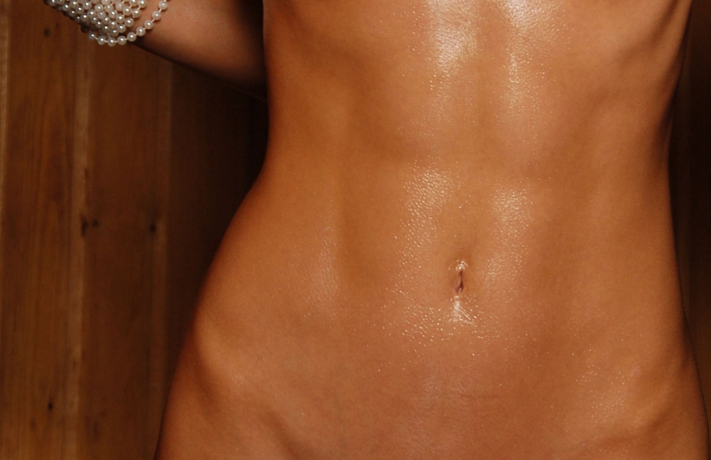 Ajmo, cure, i mi želimo vidjeti pokoju pločicu!