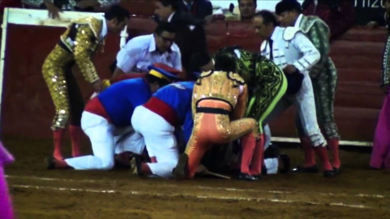 UZNEMIRUJUĆI VIDEO: Bikova osveta krvoločnom ubojici