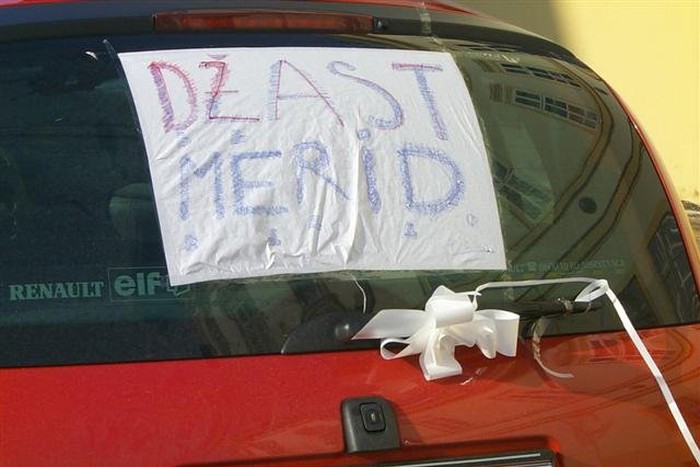 Kongrečulejšns, mladenci!