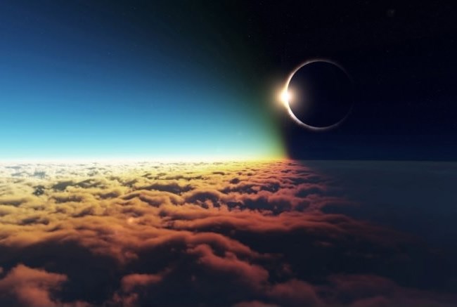 Pomrčina Sunca uhvaćena iznad oblaka