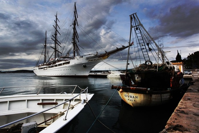 Prekrasni jedrenjak Sea Cloud II u Puli