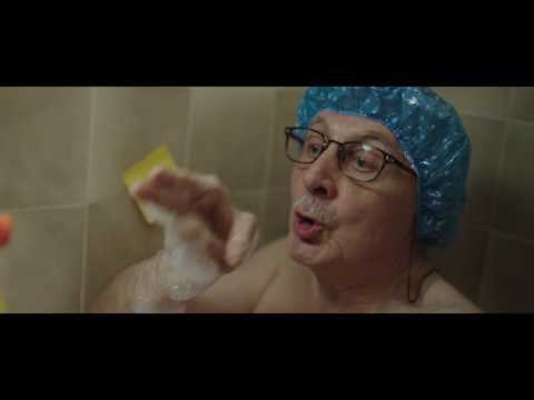 Božićna reklama koja je sve rasplakala: Evo zbog čega je djedica počeo učiti engleski!