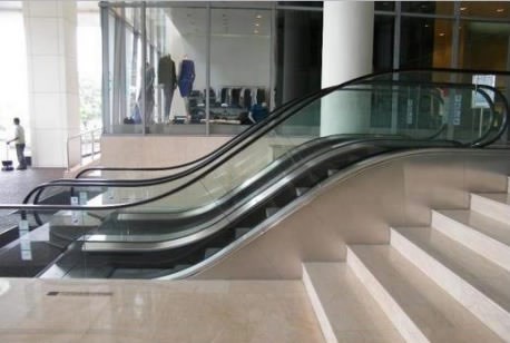 Pokretne stepenice za ultraturbomegalijenčine