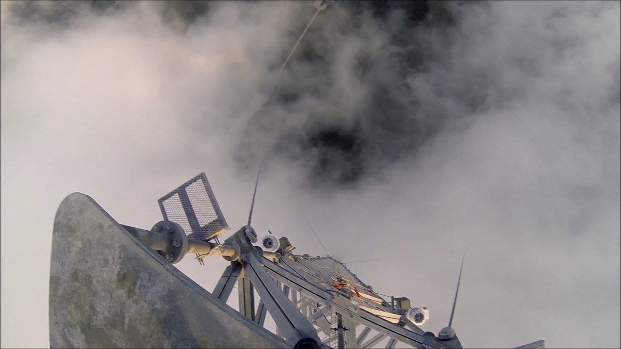 VIDEO Noćna mora za one koji se boje visina: Muškarac napravio salto i skočio u oblake!