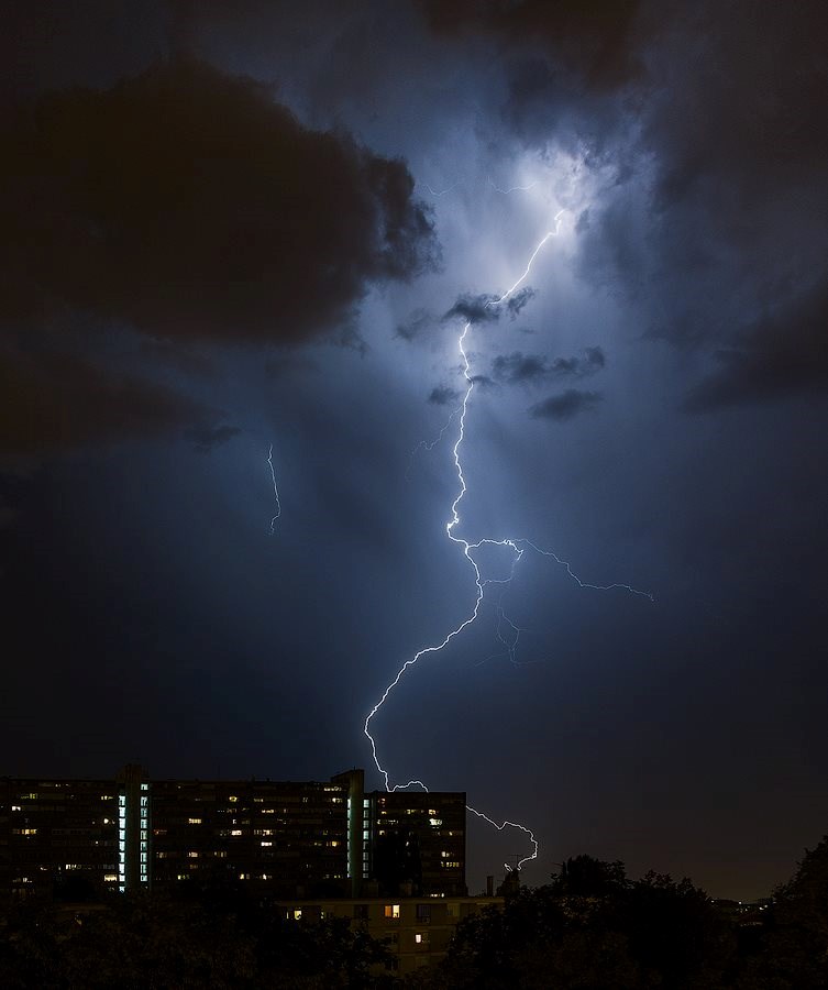Perun se zaigrao nad Zagrebom