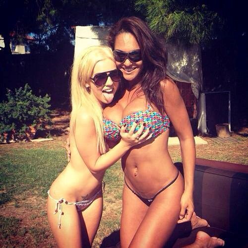 OK, priznajemo, cure vole frendice više nego dečki, eto..