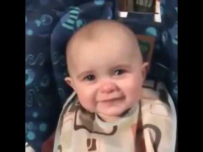 VIDEO Ovakvu bebu vjerojatno još niste vidjeli, pogledajte što se dogodilo dok se smijala!