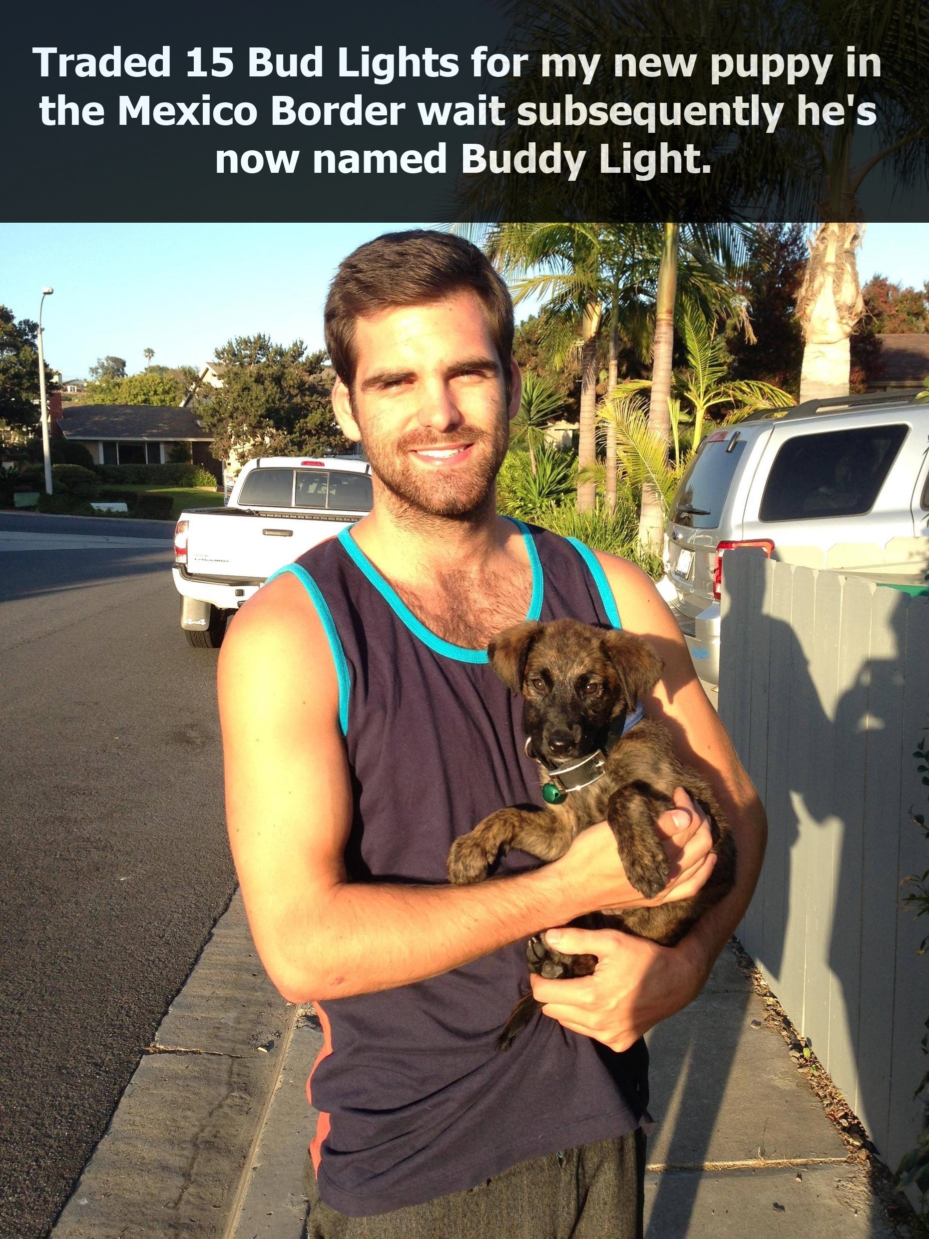 Spasio psića kupivši ga za boce piva