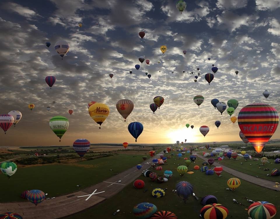 Kad polete stotine šarenih balona...