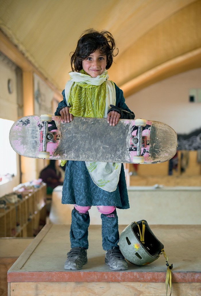 Afganistanska djevojčica skejtanjem protiv diskriminacije!