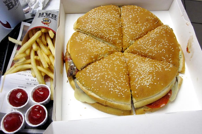 Pizzaburger: Svakome po kriška, u svakoj hamburger