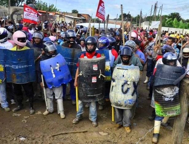 Brazilci improvizirali zaštitnu opremu za borbu s policijom