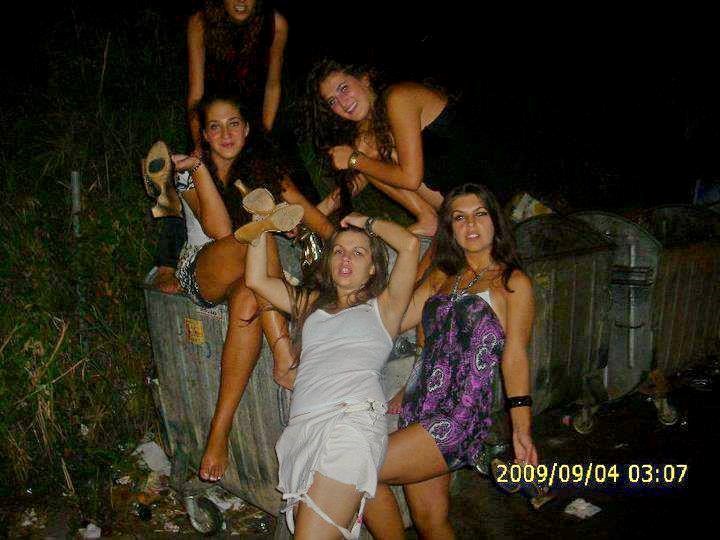 Tipični kraj subotnjeg izlaska za šminkerice