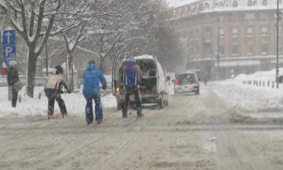Kad zimska služba radi punom parom, a nekako moraš na posao