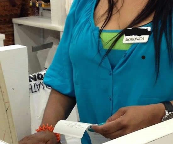 Bok, ja sam Moronica, kako vam mogu pomoći?