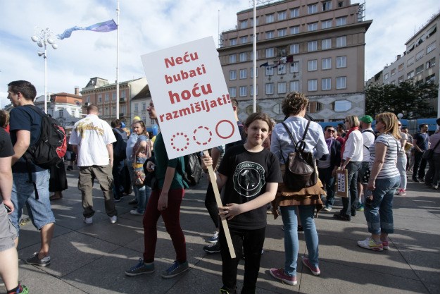 Mladi Hrvatske, zajedno protiv mraka!