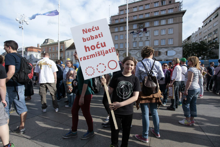 Mladi Hrvatske, zajedno protiv mraka!