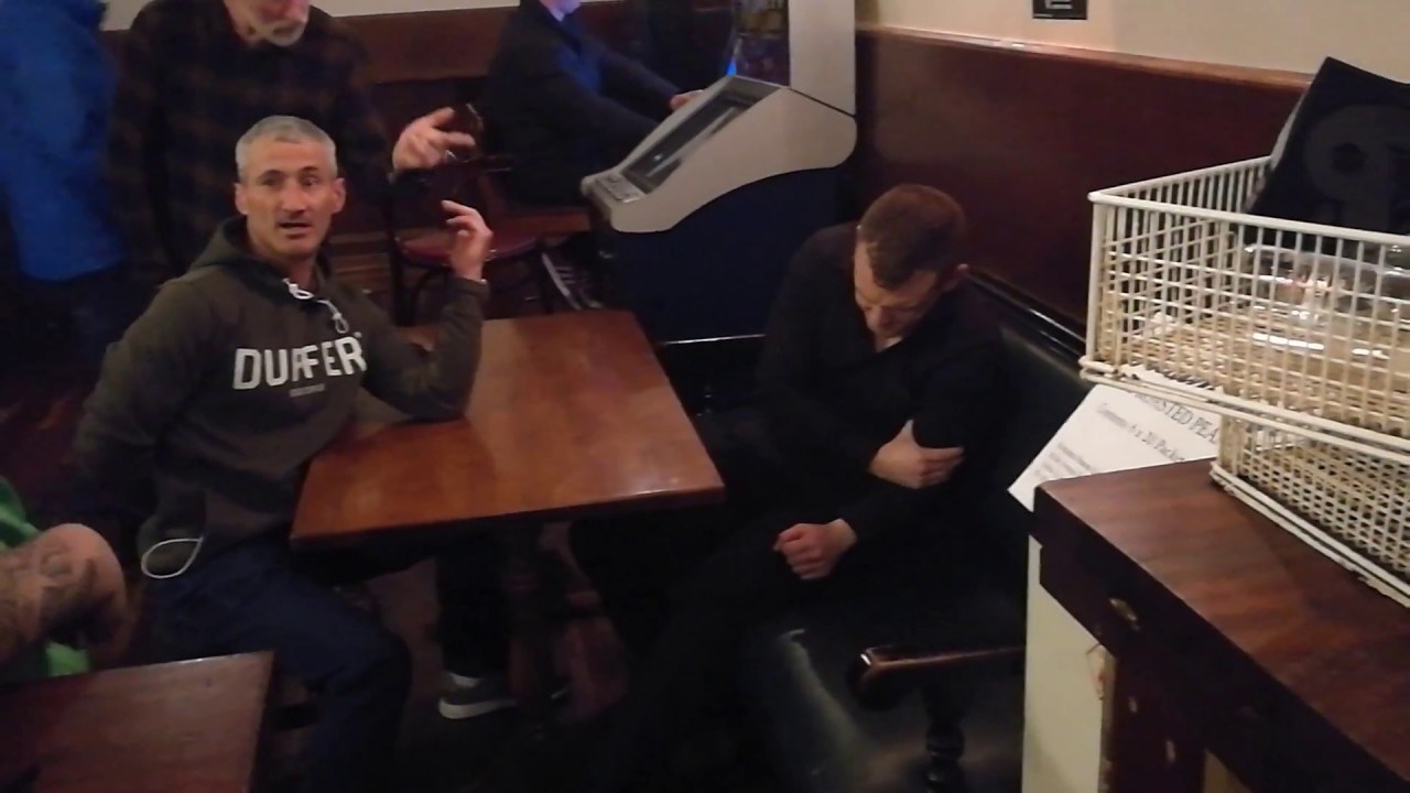 Najgore obaranje ruku ikad: Ispast će vam oči kad vidite što mu se dogodilo!