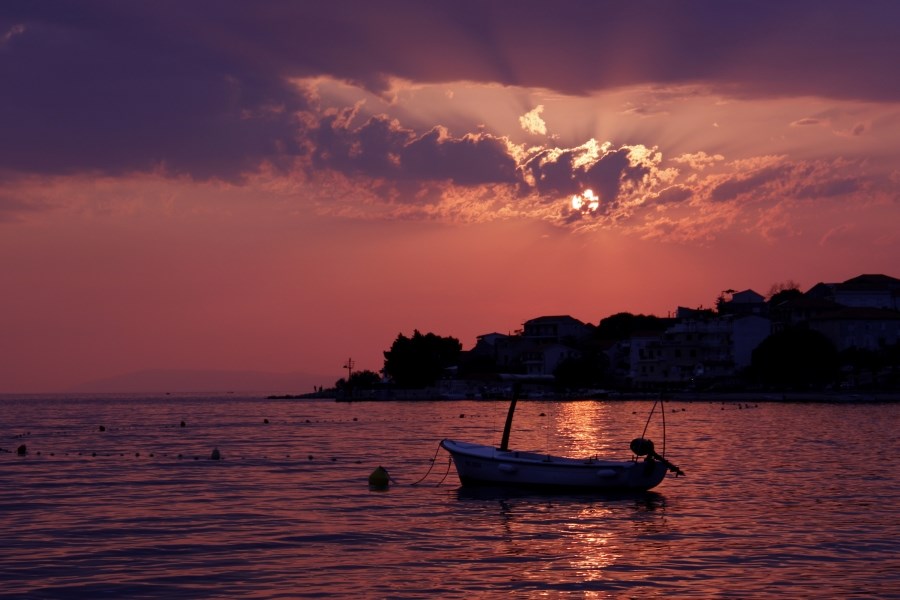 Bajkoviti zalazak sunca u Gradcu kraj Makarske