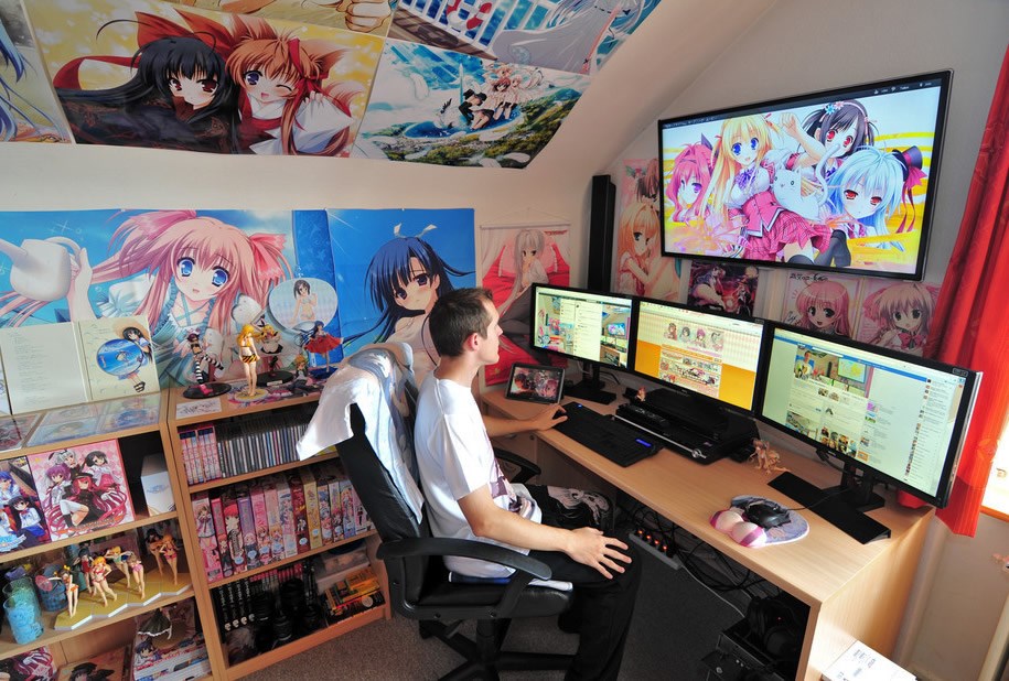 Fotka vječitog djevca: Da se bar igra lutkama ili drogira..