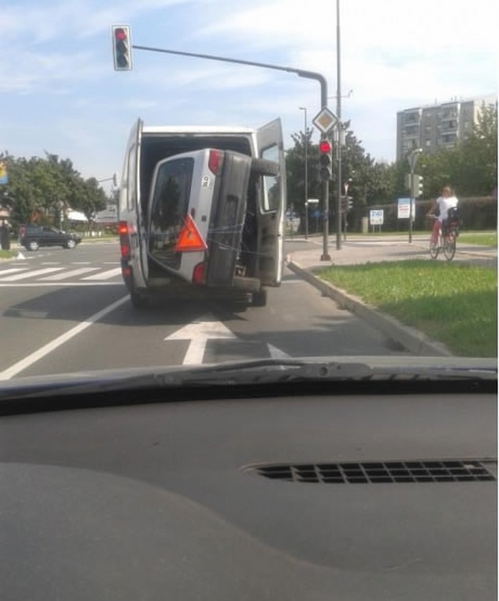 Slovenska šlep služba: A ma, ionako tih par sto metara...