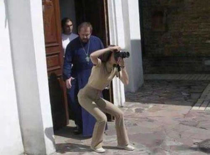 Guza je guza, nemoguće je odoljeti, pa ni kad si pop