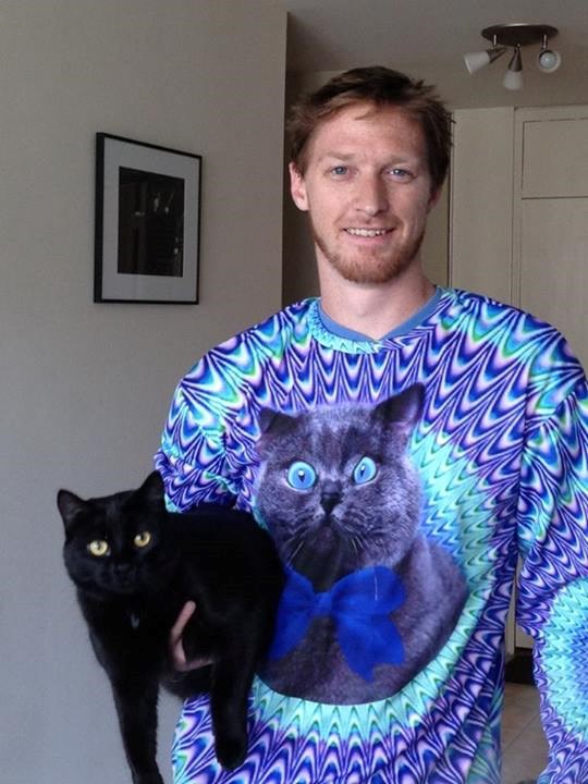 On stvarno jako voli svog mačora