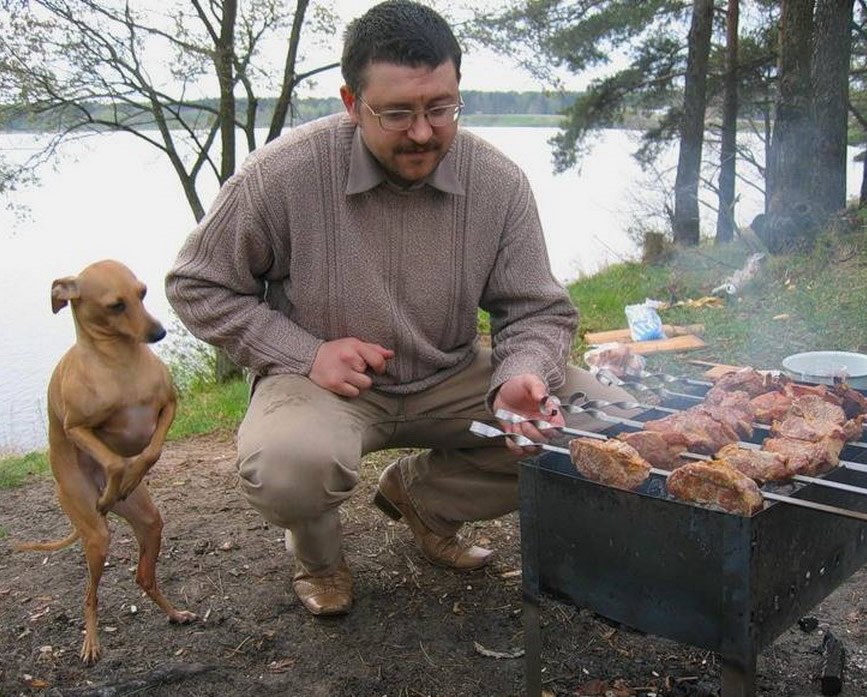 Srceparajuće iščekivanje roštilja: Dao bi mu zadnji griz!