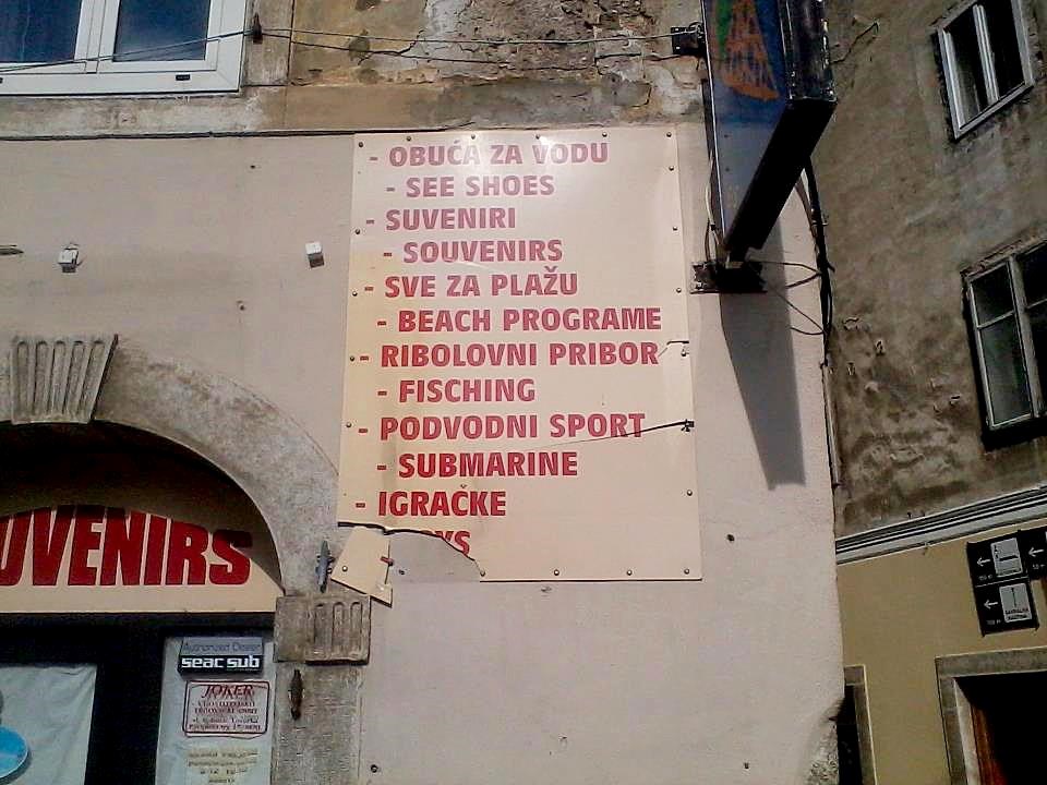 Turistima prodajemo podmornice?