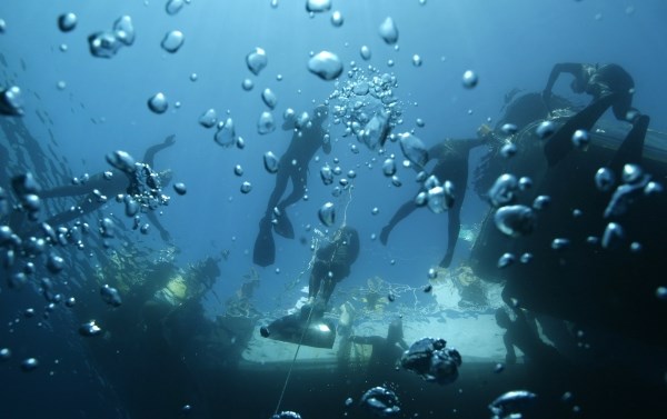 Zaronite u beskrajno plavetnilo...