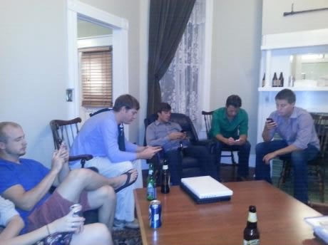 Ludi, razuzdani tulumi 21. stoljeća: Kobasa party s mobovima