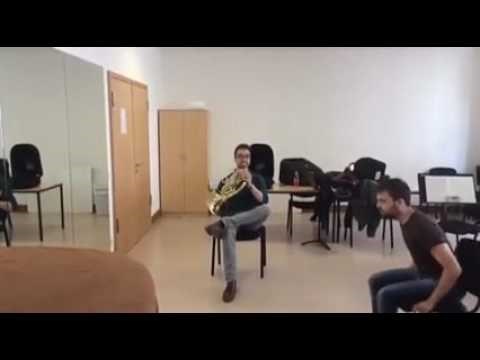 Rog i stolica koja škripi - Duet koji nećete nikada zaboraviti