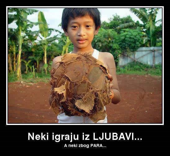 Razlika između nogometaša i "nogometaša"