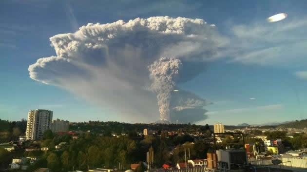 Roknuo vulkan u Čileu!