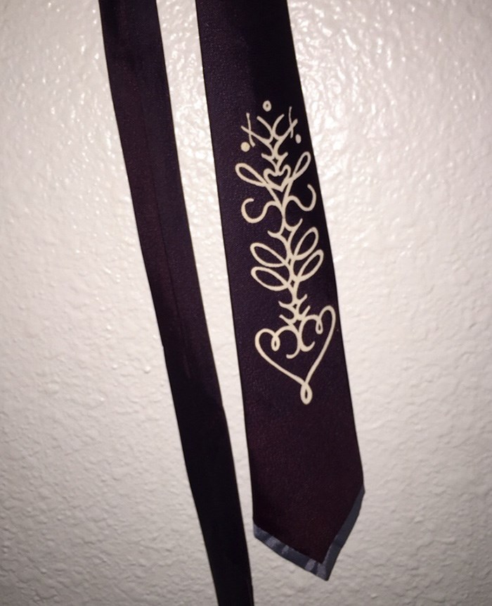 TAJNA KRAVATE: Nosio je na vjenčanje, nitko nije skužio foru, a vi?