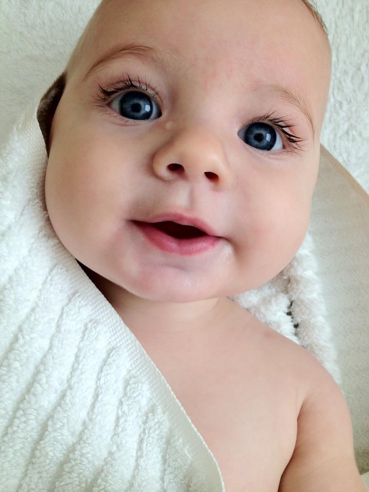 Bebač s najnevjerojatnijim očima na svijetu