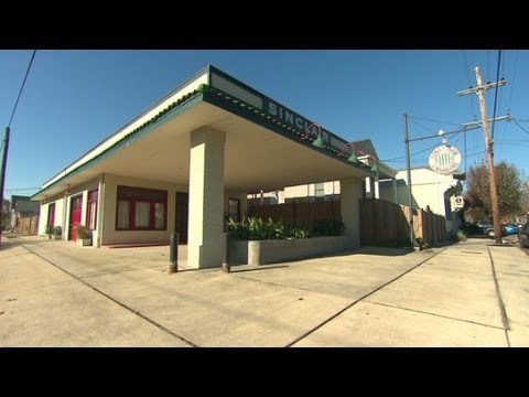 VIDEO: Nevjerojatan otac, živi sa sinom u benzinskoj pumpi!